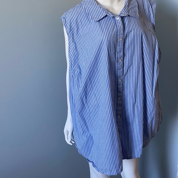 Tops - Gently used WOMEN WITHIN Sz 4 button tank blouse